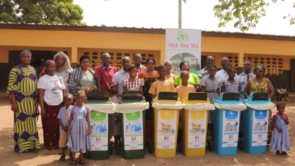 LafargeHolcim Côte d’Ivoire lance un programme de lutte contre l’insalubrité en milieu scolaire